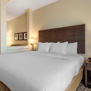 King Suite Mobility accessible
